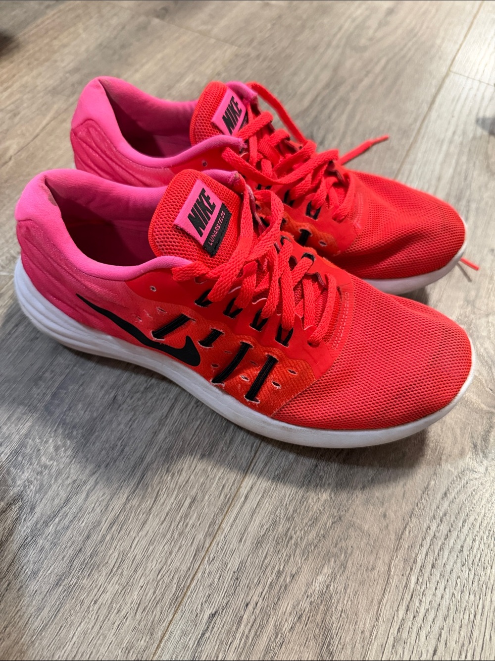 Nike Women's Red and Pink Athletic Running Shoes